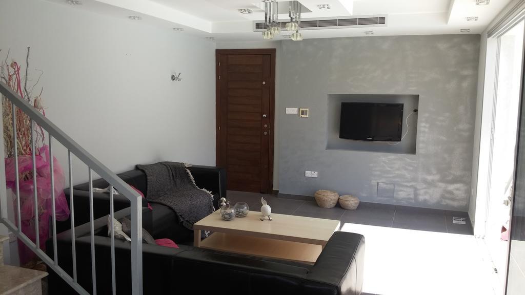 Palms Resort Apartments Alethriko Chambre photo
