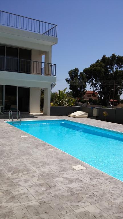 Palms Resort Apartments Alethriko Chambre photo
