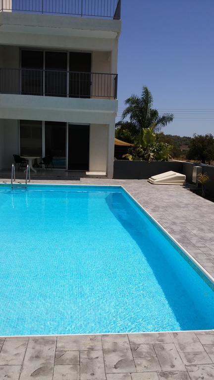 Palms Resort Apartments Alethriko Chambre photo