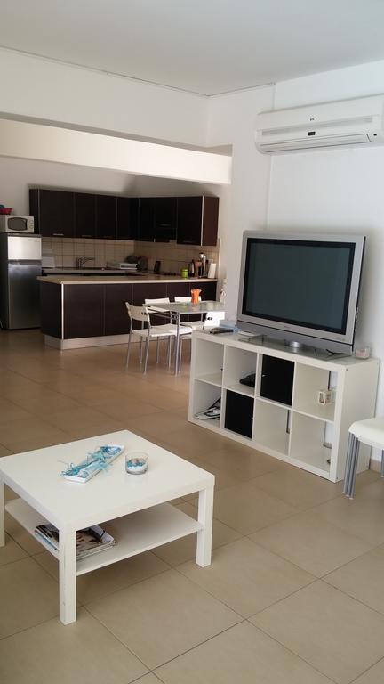 Palms Resort Apartments Alethriko Chambre photo