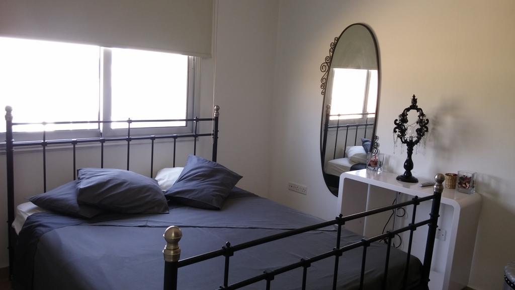 Palms Resort Apartments Alethriko Chambre photo